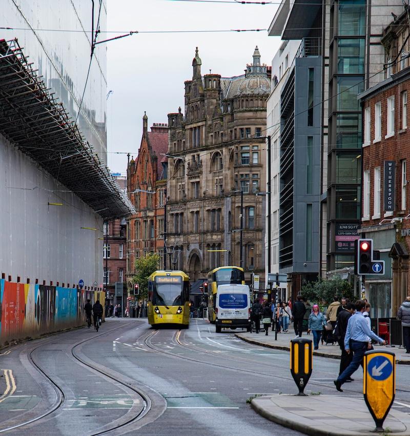 trams in manchester city centre